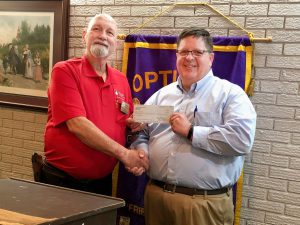 Hamasa Recorder Richard Whitehead (L) receive donation for the Hospital Travel Fund from DTOC Vice-President Ken Kerchival (R). Photo by Randy Rives